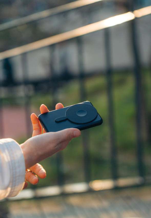 Batterie externe 5-en-1 compacte Magali