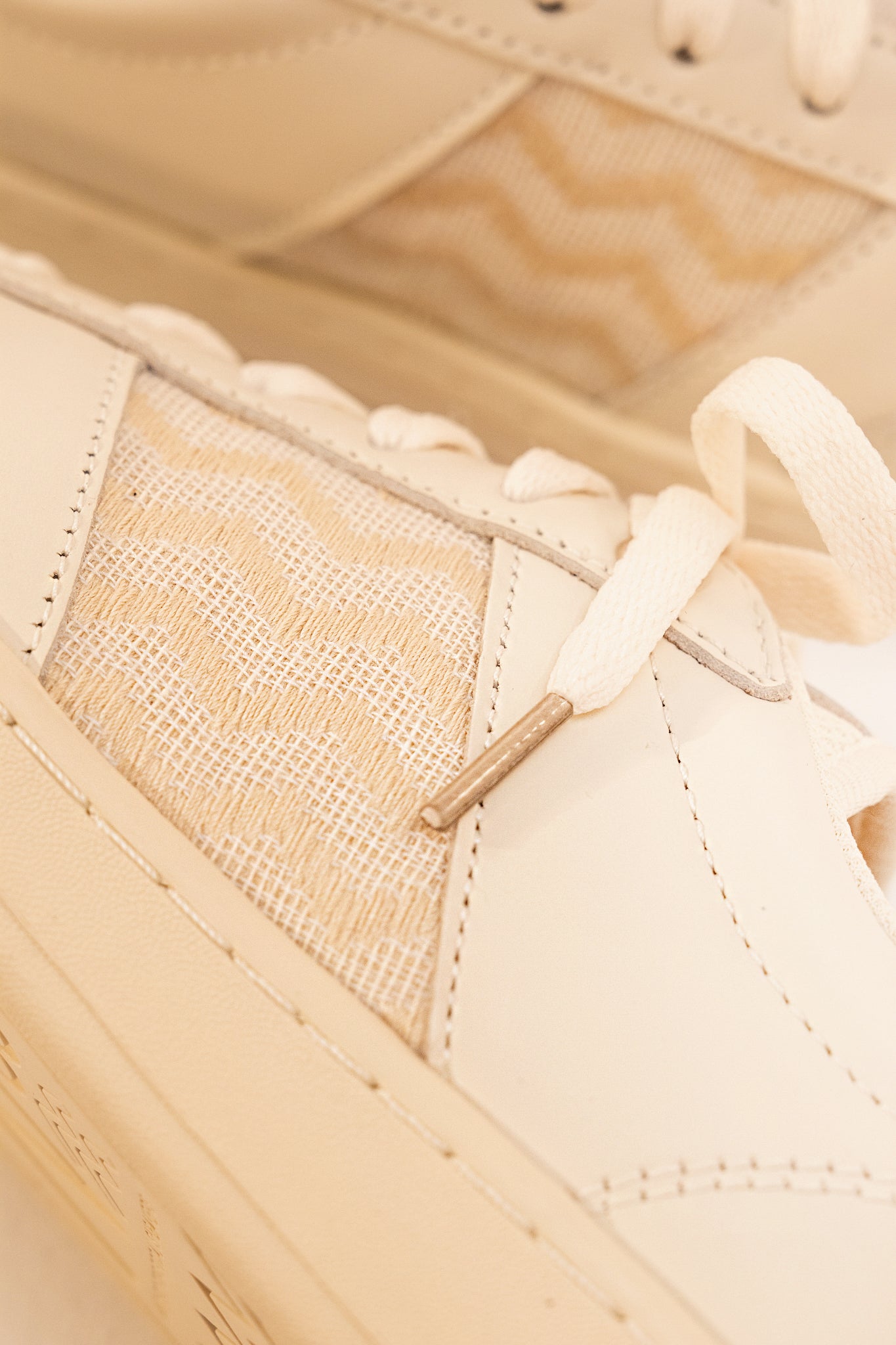 Chaussure N’GO Or Paris