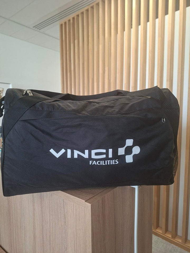 Sac de voyage en rPET recyclé personnalisé pour les équipes Vinci Facilities