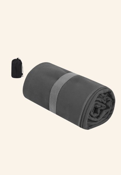 Serviette 130x80 ultra-absorbante compacte en RPET Drysel