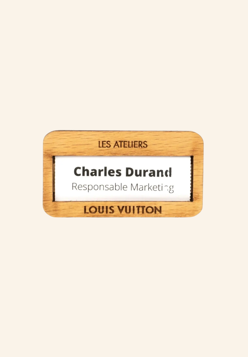 Badge nominatif en bois aimanté LÉO