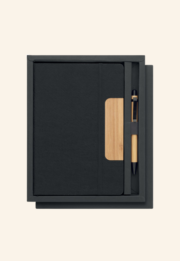 Coffret carnet A5 en feutre rPET avec support téléphone Férélie