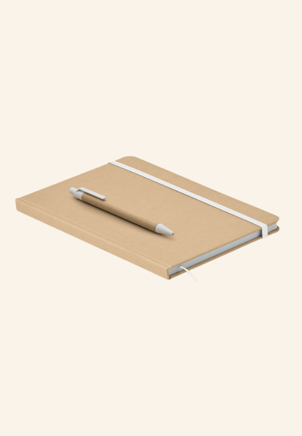 Carnet A5 en carton recyclé 160 pages avec stylo Célyna