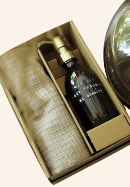 Coffret bien-être savon et serviette en coton Hélanie