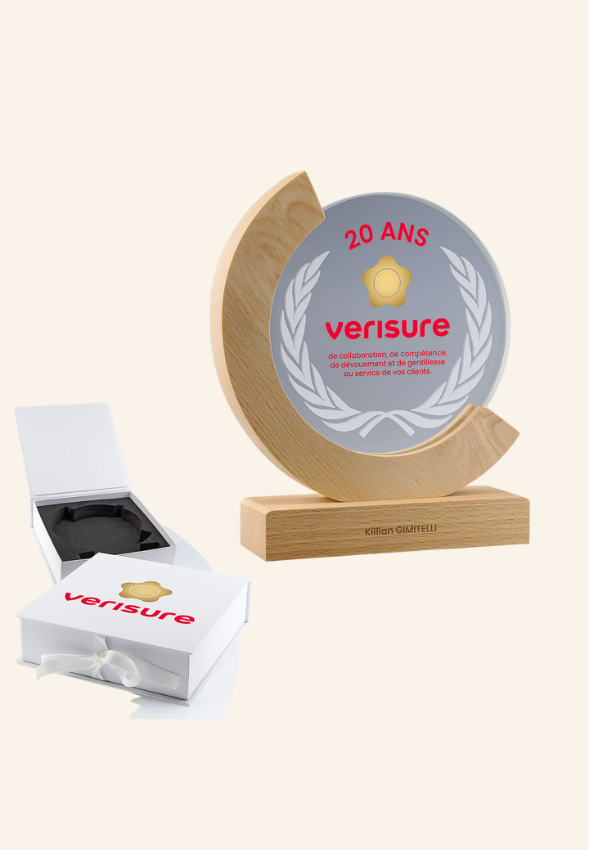 Trophée bi-matière en bois et verre sur socle Ardélis