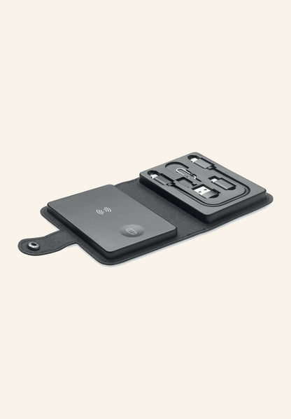 Chargeur sans fil personnalisé noir en ABS recyclé avec câble 4 en 1, vu de face
