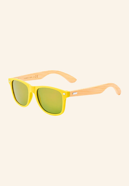 Lunettes de soleil à monture jaune et branches en bambou