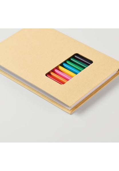Set de coloriage ouvert, feuilles recyclées et crayons de couleur